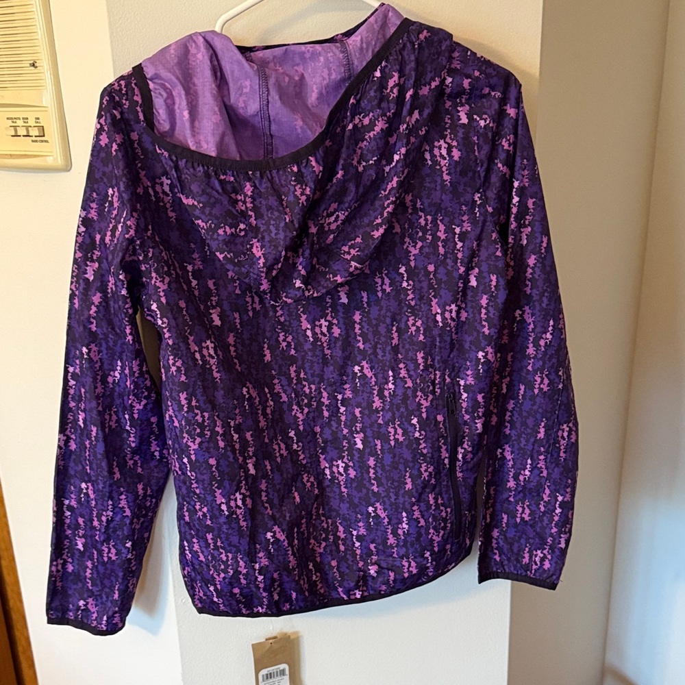 Asics Running Jacket - Picture 3 of 5